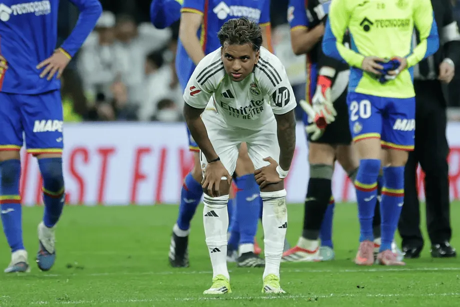 im电竞-皇马内部人士表示,罗德里戈的恢复时间预计将接近12个月